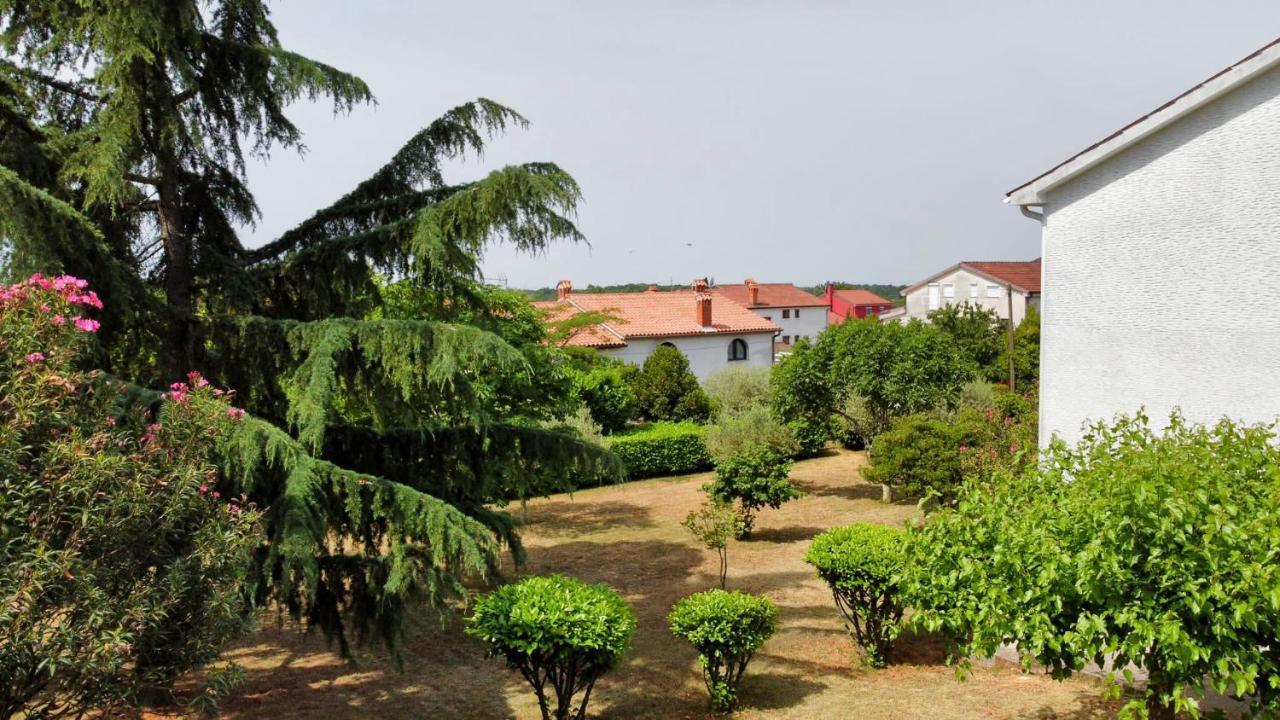 Villa Valica Gardens Savudrija Exterior foto